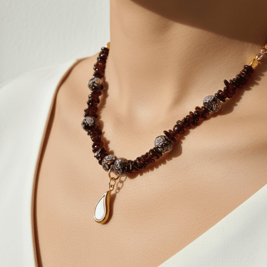 Brown Pearl Vintage Bloom Necklace